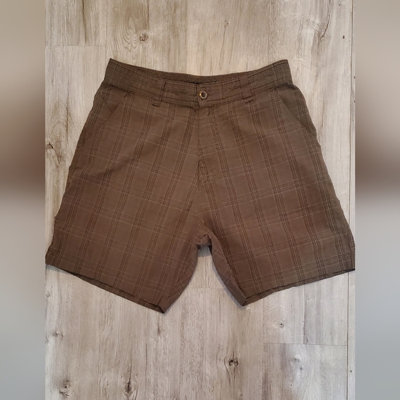 💚5/$25 Billabong Brown Plaid Flat Front Shorts Size 33 Waist - Picture 1 of 6